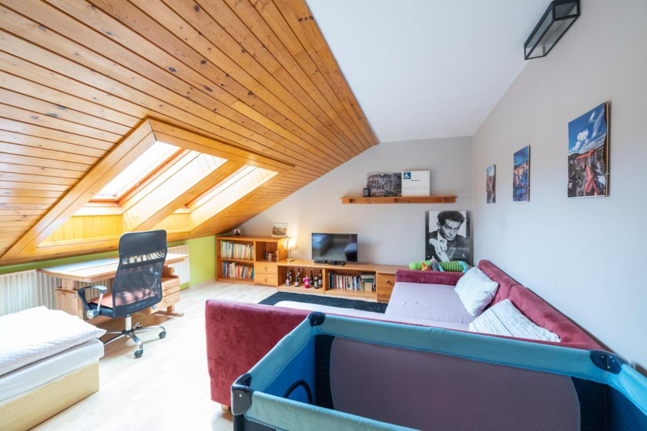 Czech Family Home Český Krumlov Esterno foto